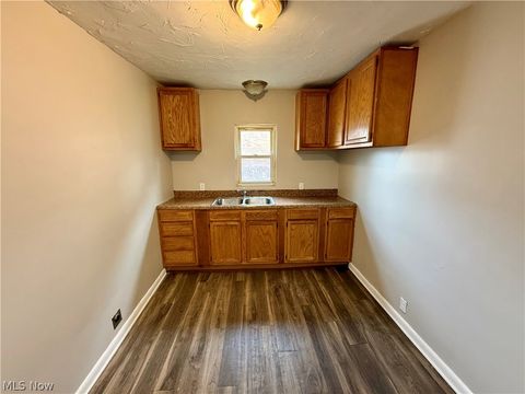 Tiny photo for 4652 Warner Road #3, Cleveland, OH 44125 (MLS # 5188078)