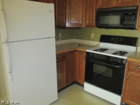Pineview Village Condo - Residential