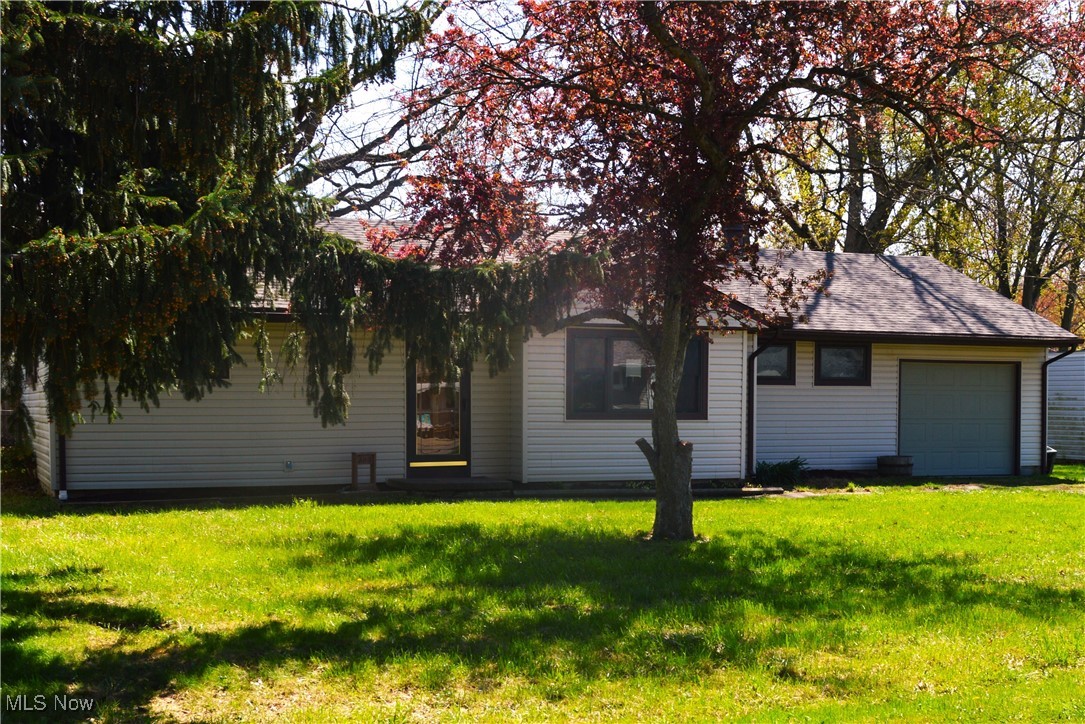 463 Olivet Drive, Elyria, Ohio image 2