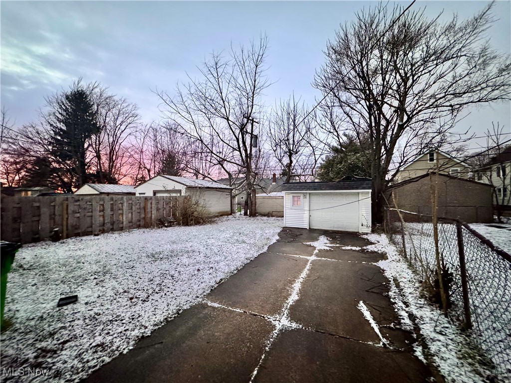 Garfield Blvd - Residential