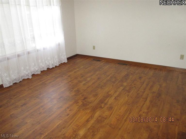 Woods of Burlington - Residential