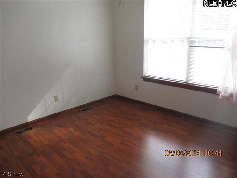 Woods of Burlington - Residential