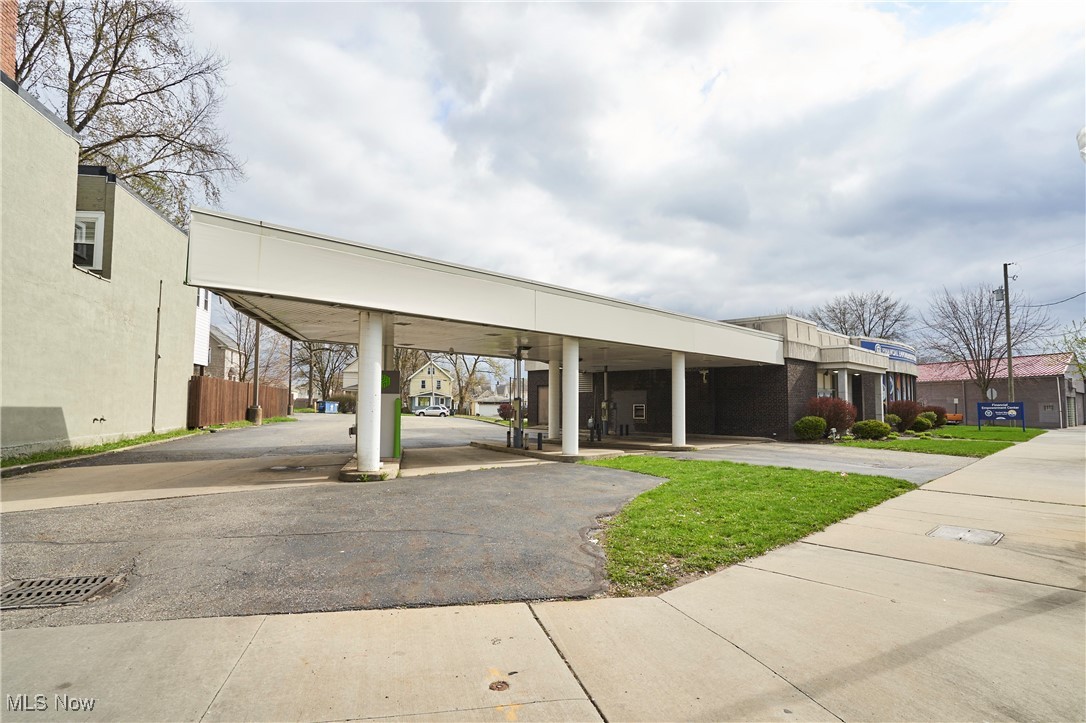 Kenwood - Commercial Sale