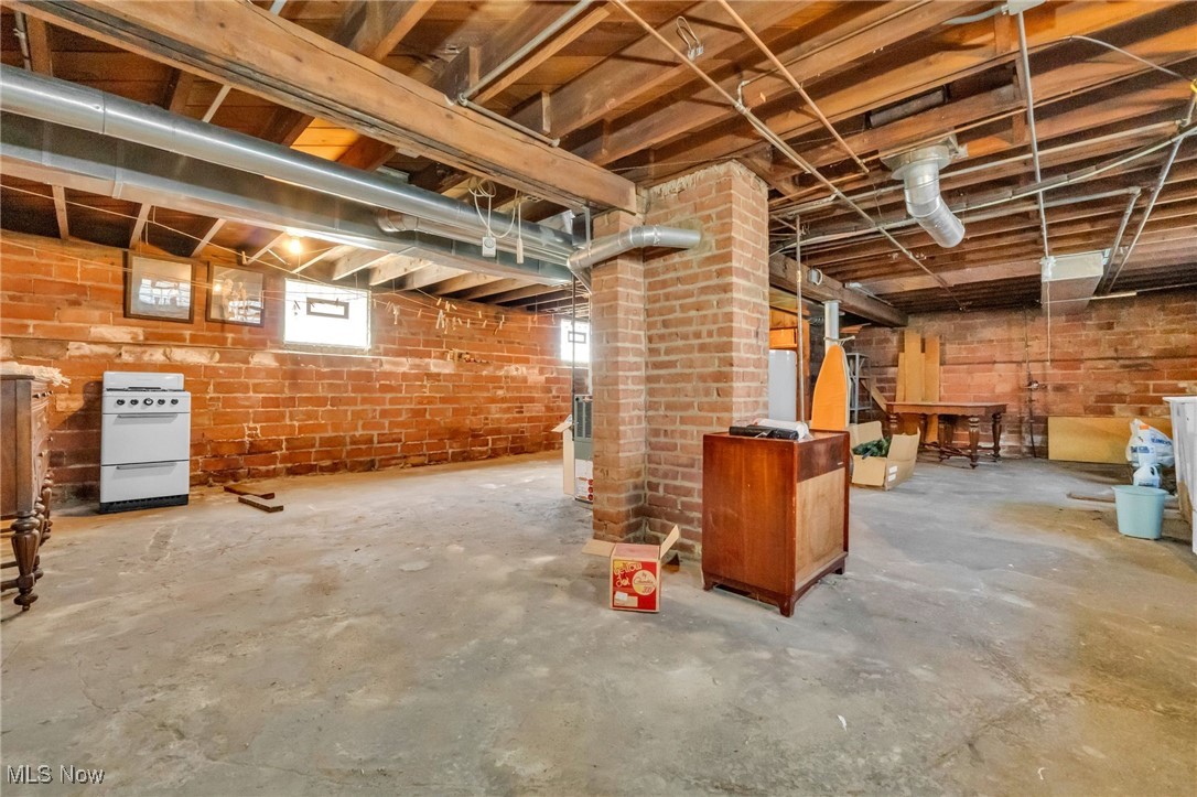883 E 237th Street, Euclid, Ohio image 34