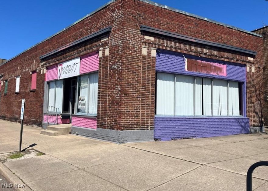 Welcome to Firestone Park! This versatile commercial property offers an excellent opportunity in one of Akron's most active business districts. Zoned for multi-occupancy retail, it has previously operated as a nail salon and tax service. The building features great visibility, steady foot traffic, and nearby established businesses that enhance exposure. Additional basement storage provides functional space for operations. Perfect for an investor or entrepreneur looking to establish or expand their business in a high-traffic area. Schedule your showing today!