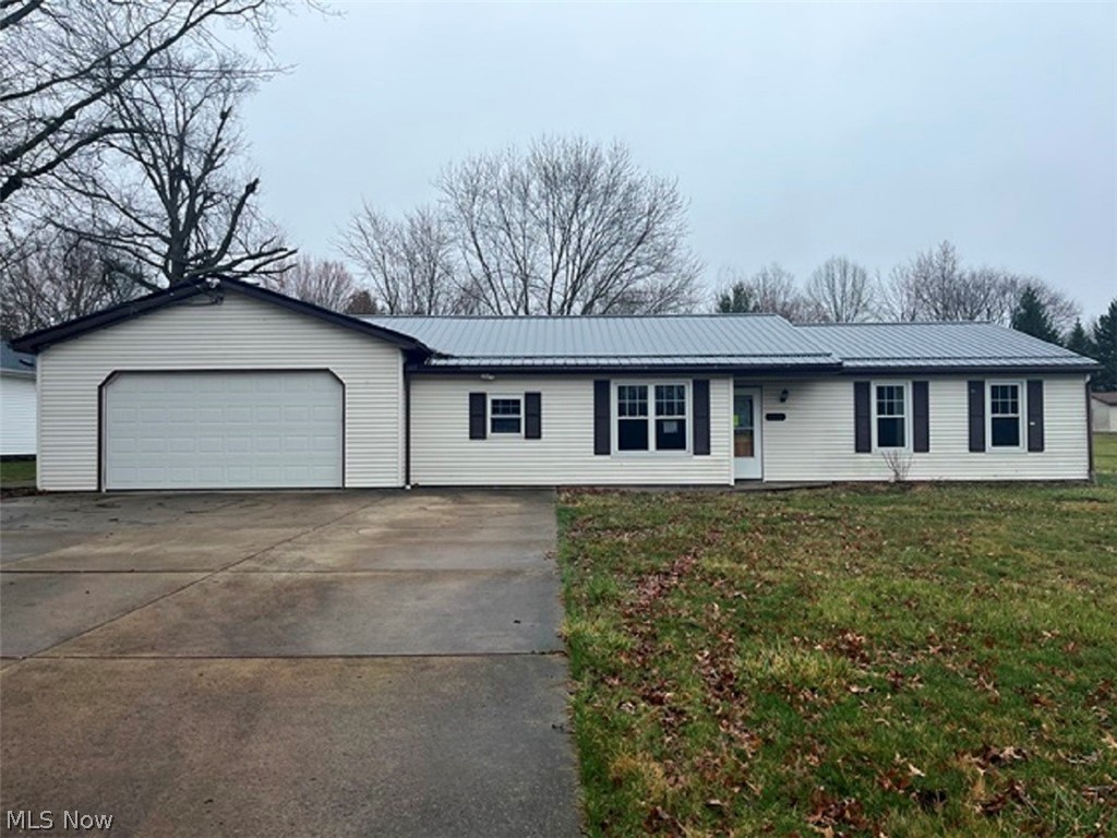 Nice 4 Bedroom, 2 Bath Ranch near Mosquito Lake! The Kitchen features granite counter tops & island. One side of the house has 3 Bedrooms and 1 Bath while the other side has 1 Bedroom and 1 Bath which make it great for privacy. Home has a 3 Car Garage with convenient pass through rear Door, a Concrete Driveway, 1st floor Laundry and Newer Metal Roof.