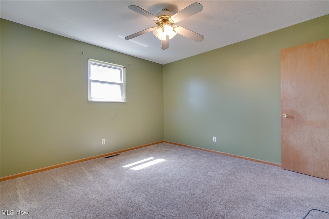 390 Wynncrest Drive, Marietta, Ohio image 12