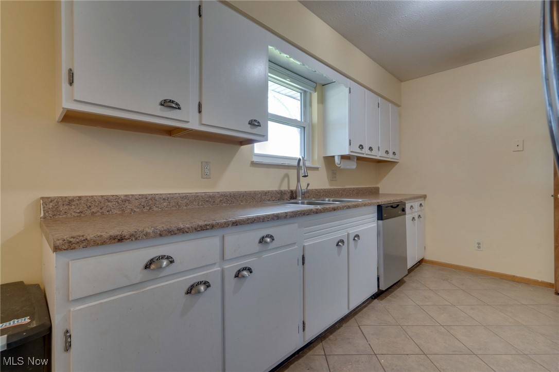 390 Wynncrest Drive, Marietta, Ohio image 10
