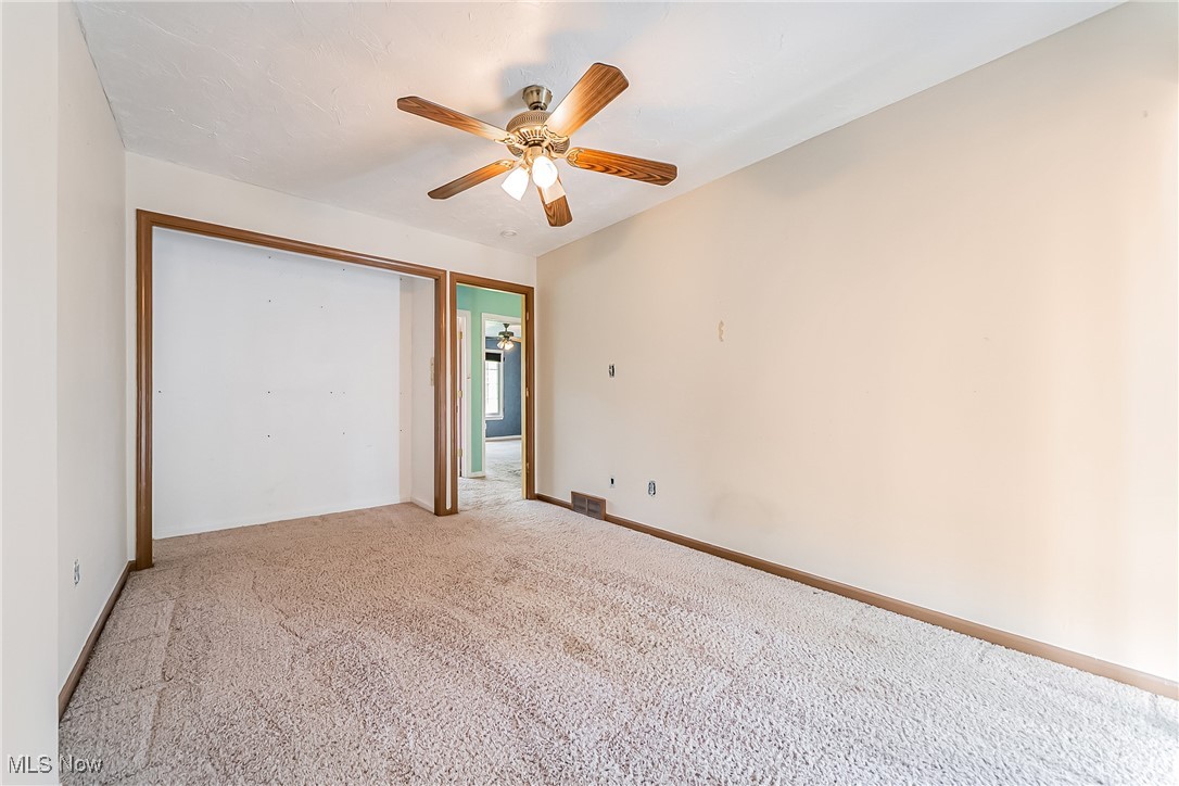 9459 Central Park Boulevard, Olmsted Falls, Ohio image 24
