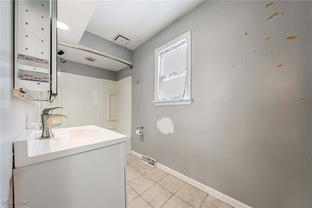 9459 Central Park Boulevard, Olmsted Falls, Ohio image 29