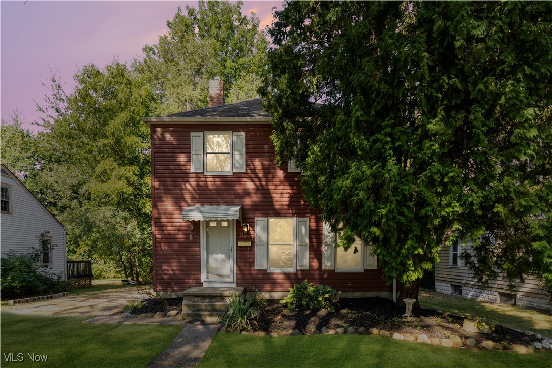 *Open House Saturday 9/20 from 5-6pm*.
Looking for your beginner home? Here it is! It is a brand- new renovation that blends modern style with comfort! This FHA ready home offers fresh updates throughout, including new flooring, paint, lighting and fixtures. The kitchen shines with sleek, chef's countertops, new cabinetry and stainless-steel appliances. It also features an island that houses the dishwasher, perfect for entertaining. Enjoy the 3 bedrooms and a refreshed bathroom with Subway tiles and new vanity and fixtures! The home has brand new furnace, AC, and hot water tank. All this home is missing, is an owner. Outside you will find a large private yard, perfect for gardening, gatherings or relaxation. Conveniently located near schools, parks, shopping and major highways. If you're looking for a move-in ready property, you found it! Don't miss your chance to own this fully renovated gem- schedule a showing today!