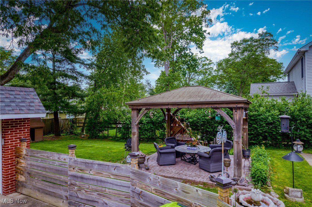 196 Tomahawk Drive, Avon Lake, Ohio image 6