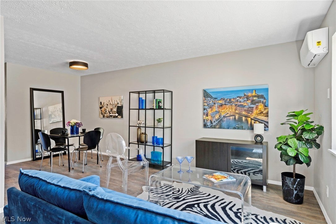 10524 Clifton Boulevard 201
