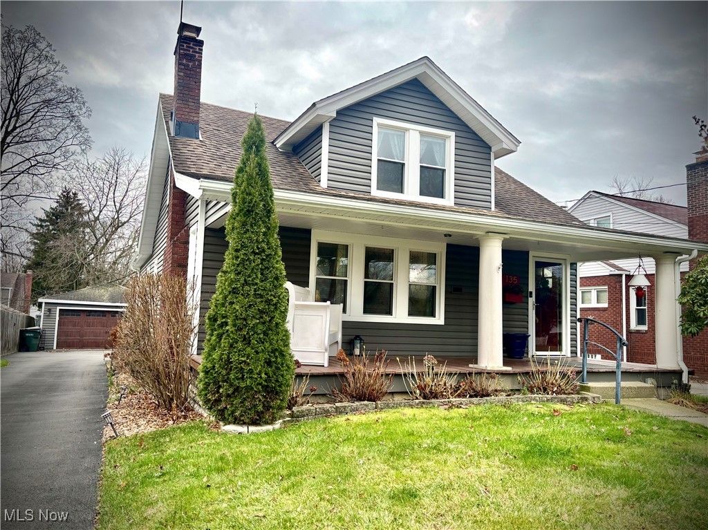 Photo of 135 Afton Avenue, Youngstown, OH 44512 (MLS # 5176092)