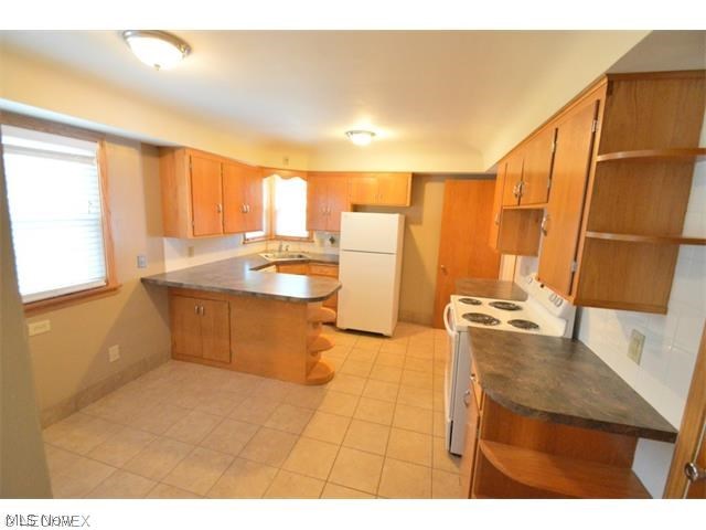 Meadow Lawn 1 - Residential Lease
