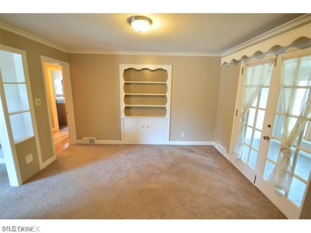 Meadow Lawn 1 - Residential Lease
