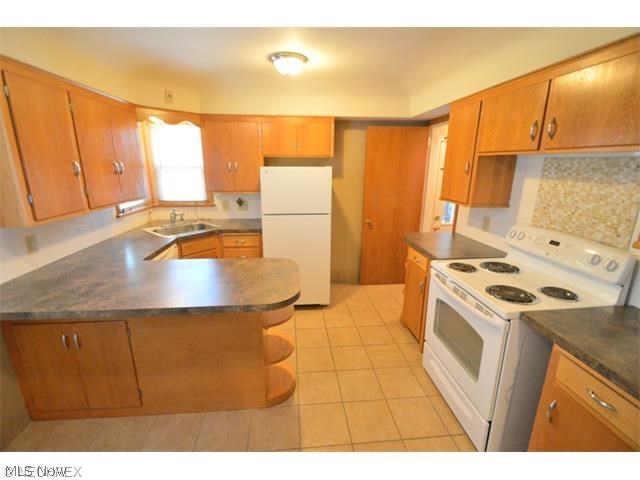 Meadow Lawn 1 - Residential Lease