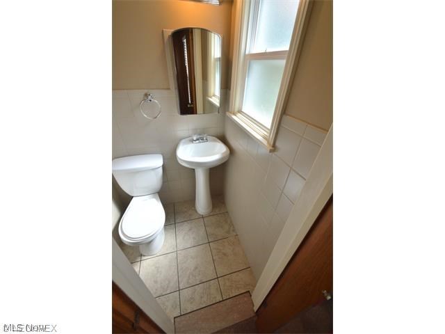 Meadow Lawn 1 - Residential Lease