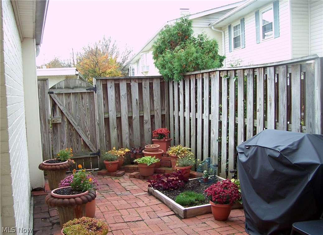 Meadowlawn Condo - Residential