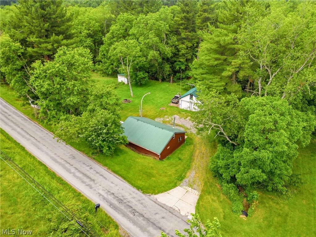 Photo of 6251 Breezehill Road SW, East Sparta, OH 44626 (MLS # 5219352)