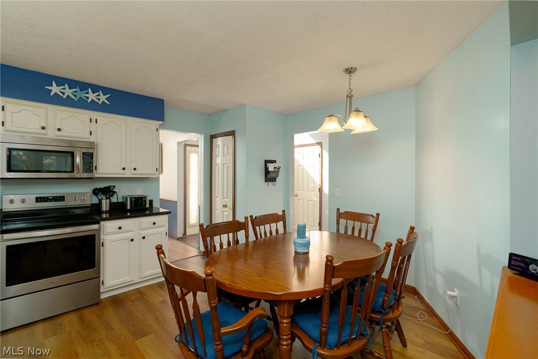 16368 N Laguardia