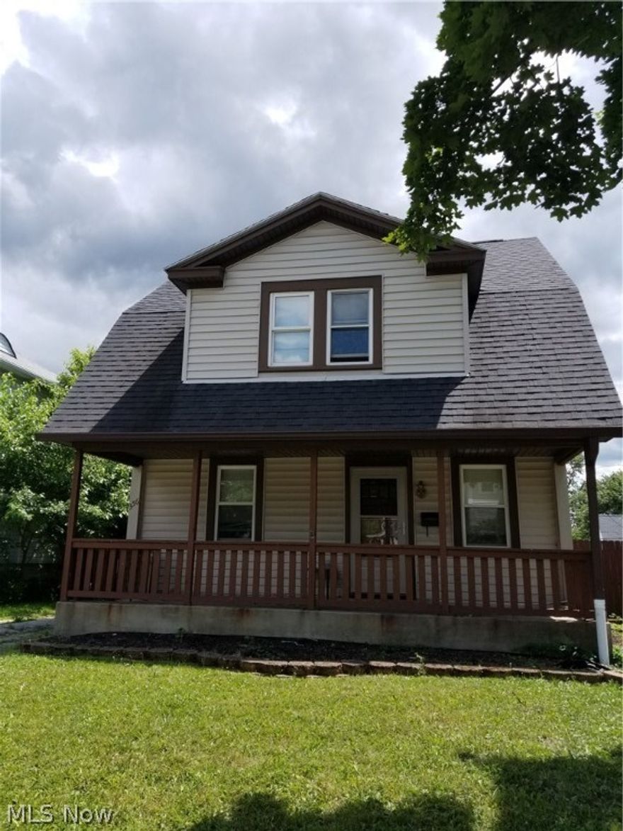 3 bedroom 1 bathroom home with a fenced in yard & one-car garage! This home has 3 bedrooms and a bathroom on the second floor. The main floor has a large living room and a separate dining room! The kitchen has granite counter tops with all appliances! Stove, refrigerator, dishwasher and built in microwave!
