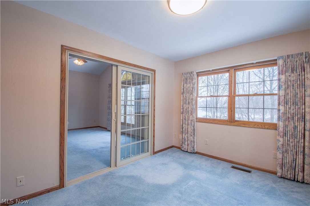 Villas At London Square Condo - Residential