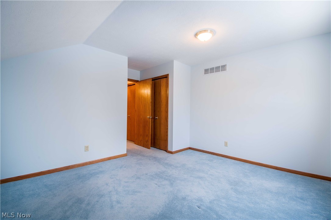 Villas At London Square Condo - Residential