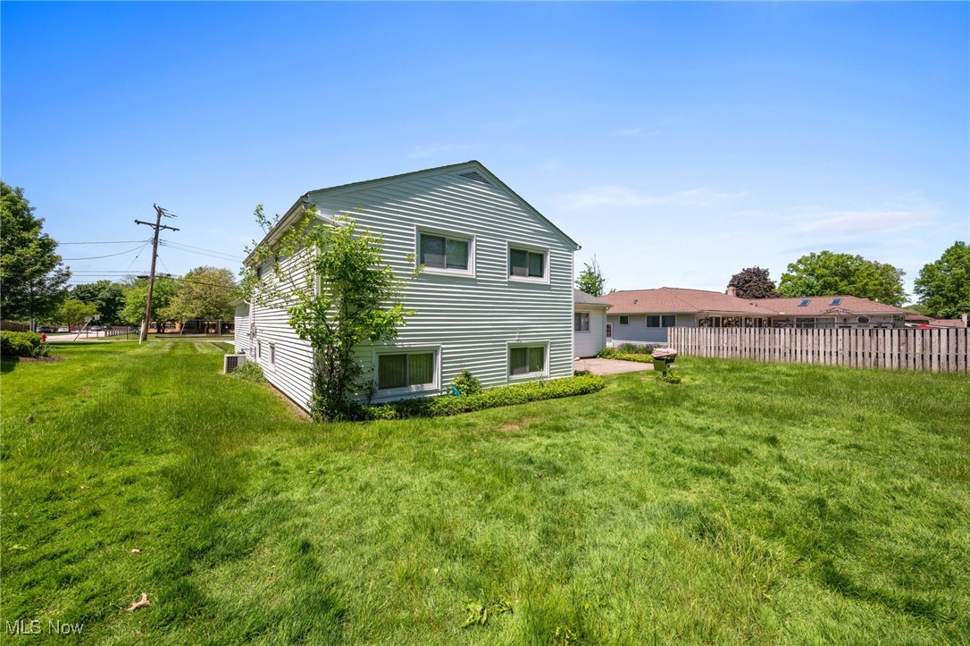 Highland Heights, Ohio 44143, United States, 3 Bedrooms Bedrooms, ,2 BathroomsBathrooms,Residential,Pending,135189