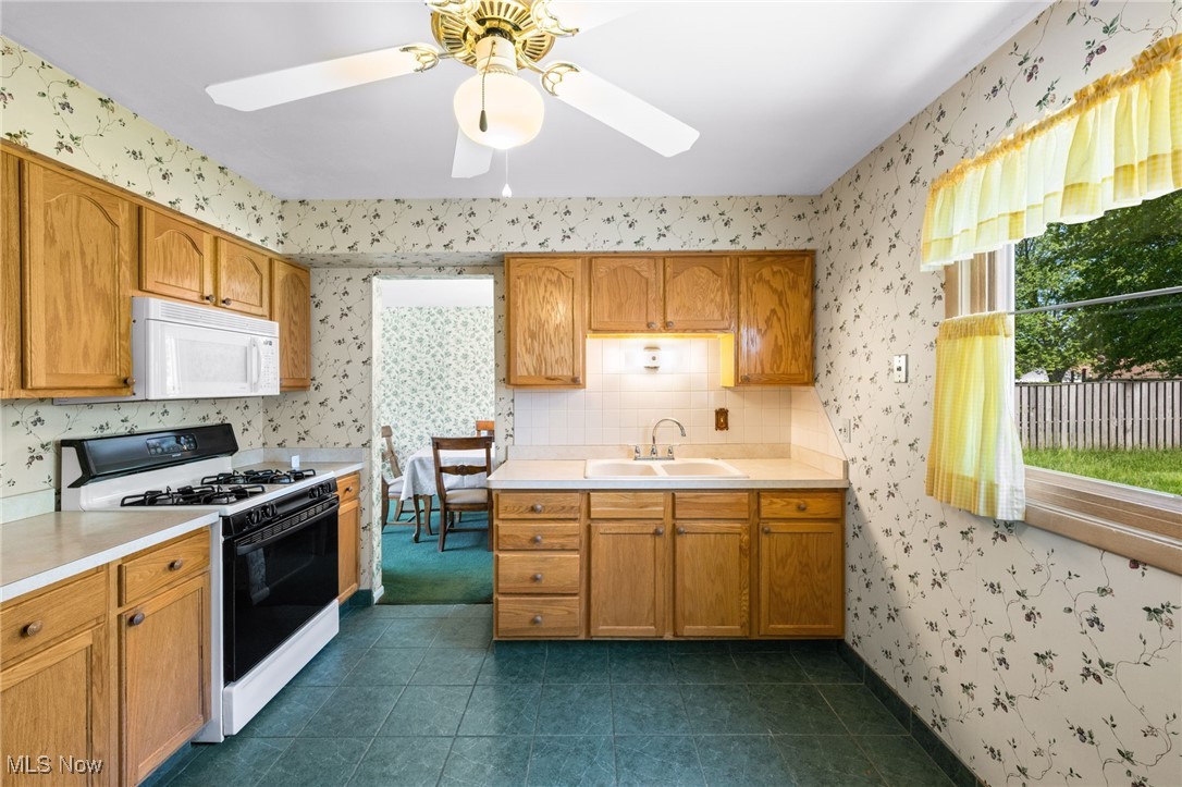 Highland Heights, Ohio 44143, United States, 3 Bedrooms Bedrooms, ,2 BathroomsBathrooms,Residential,Pending,135189