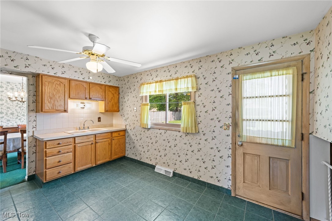 Highland Heights, Ohio 44143, United States, 3 Bedrooms Bedrooms, ,2 BathroomsBathrooms,Residential,Pending,135189