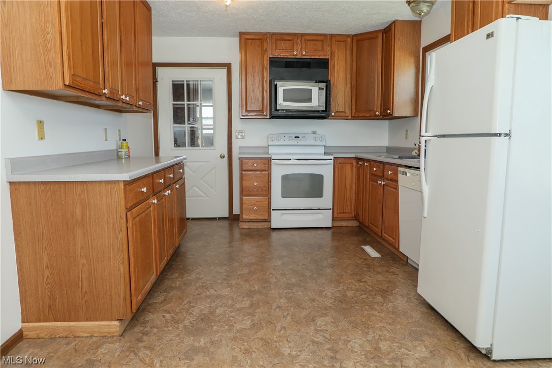 Bernhards Add - Residential Lease