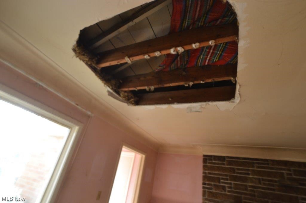 Maniaci - Residential