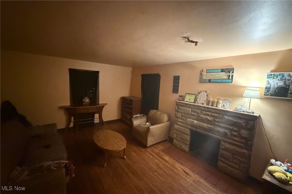 Photo of 504 W Boston Avenue, Youngstown, OH 44511 (MLS # 5181330)