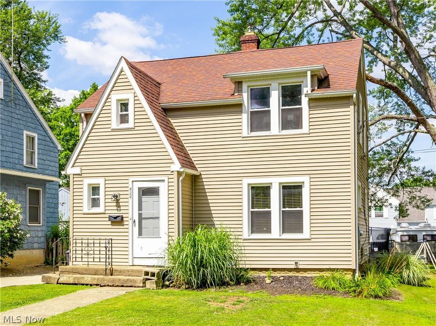 Welcome home to this well maintained home located at 424 Lawrence Street in Ravenna! This home features three spacious bedrooms and one full bathroom.  The kitchen comes fully applianced.  There is also a one car detached garage.  There has been many updates to this home that includes newer siding, newer roof, newer windows, new furnace (2010), and new A/C (2010).  This home has so much to offer, call today to set up your own private showing.