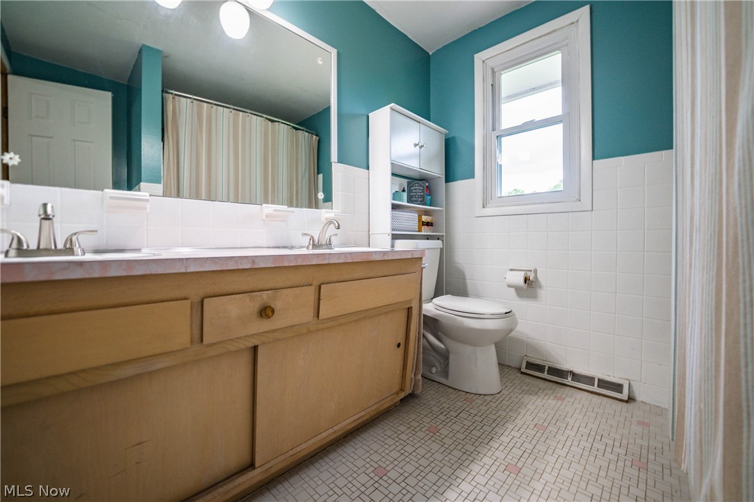 East Parkleigh Inc Skyline - Residential