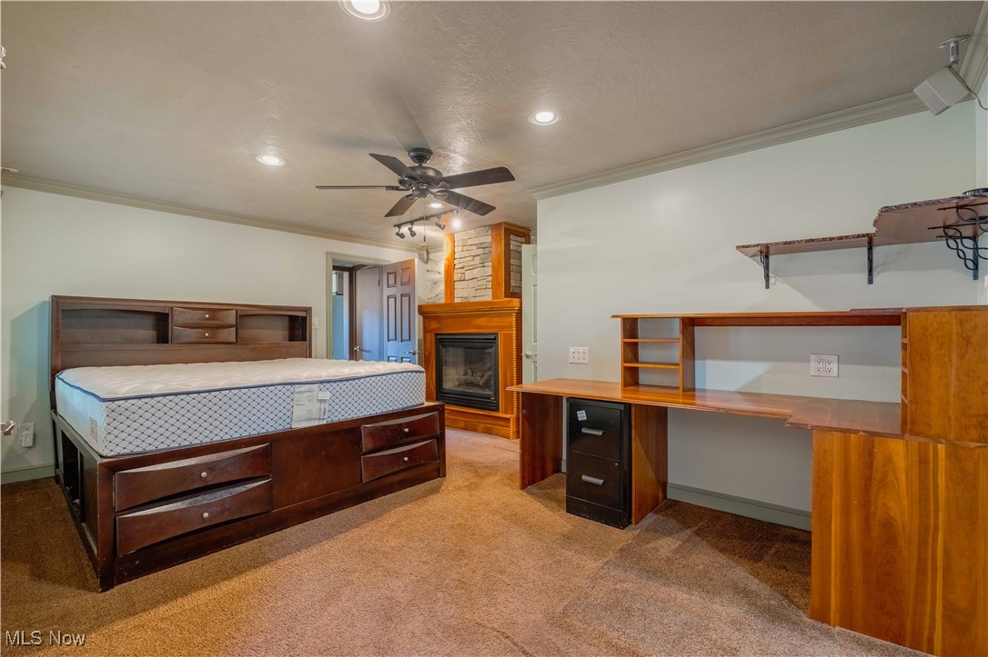 Village/Navarre - Residential