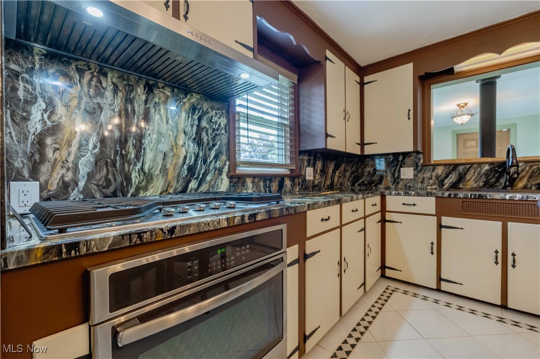 Village/Navarre - Residential