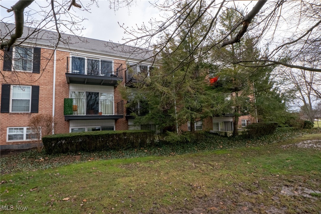 Versailles At Hudson Condo - Residential