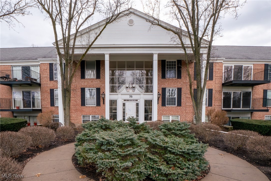 Versailles At Hudson Condo - Residential