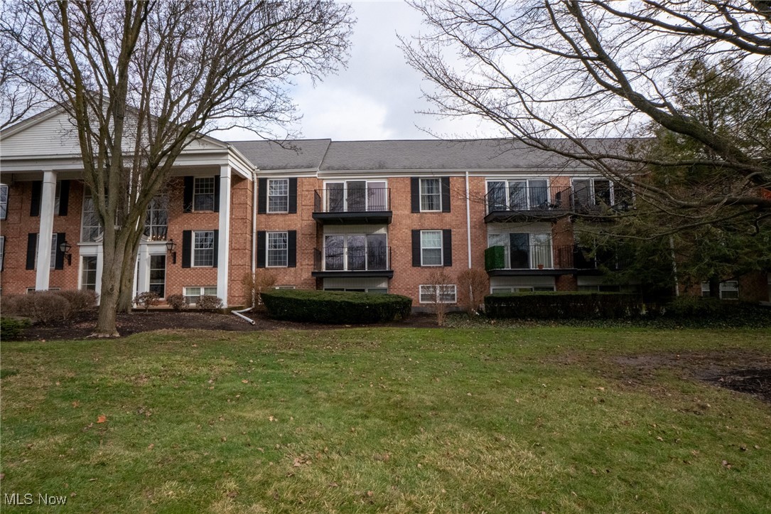 Versailles At Hudson Condo - Residential