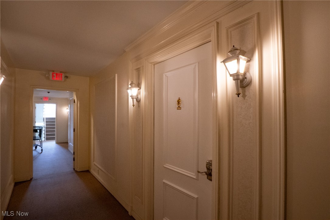 Versailles At Hudson Condo - Residential