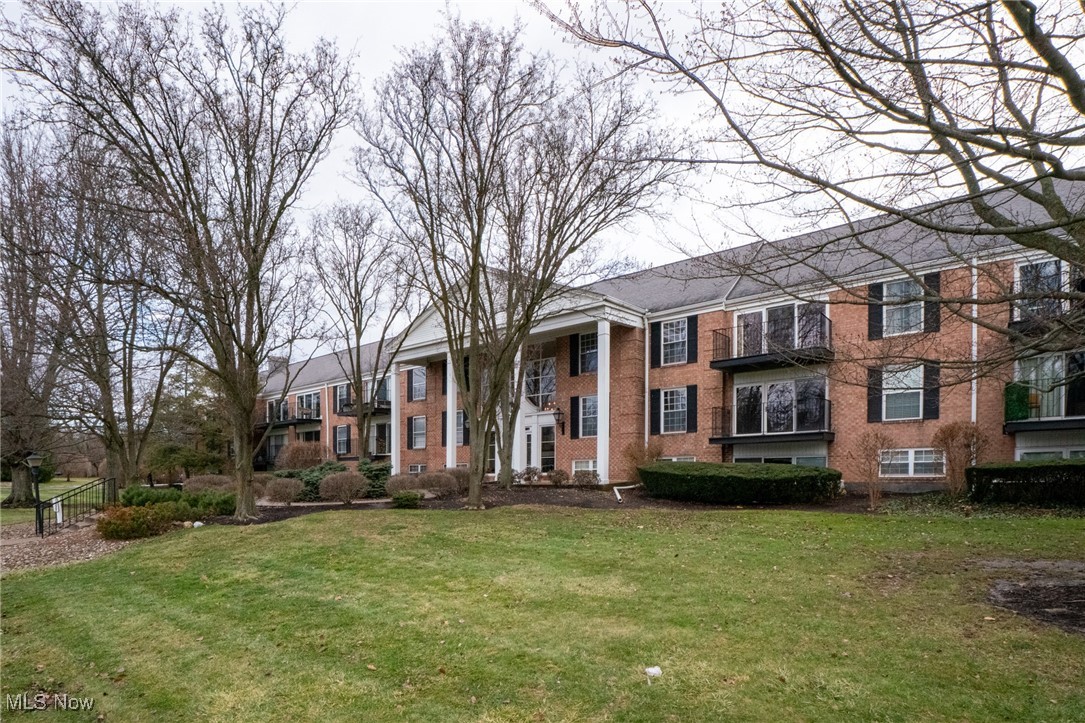 Versailles At Hudson Condo - Residential