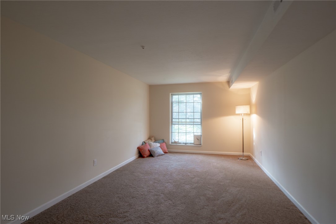 Versailles At Hudson Condo - Residential