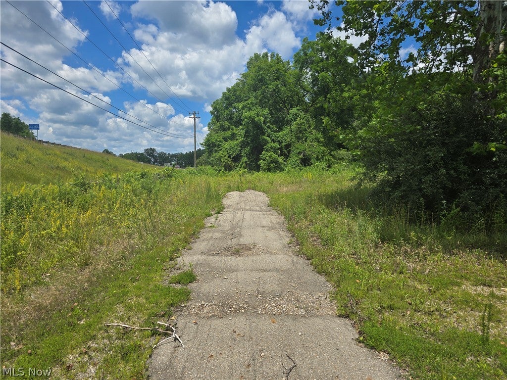 Hawks Road