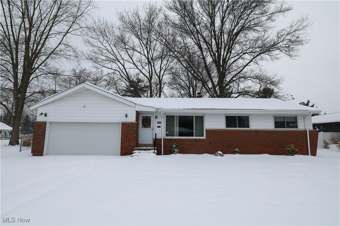 7882 List Lane, Parma, Ohio image 3