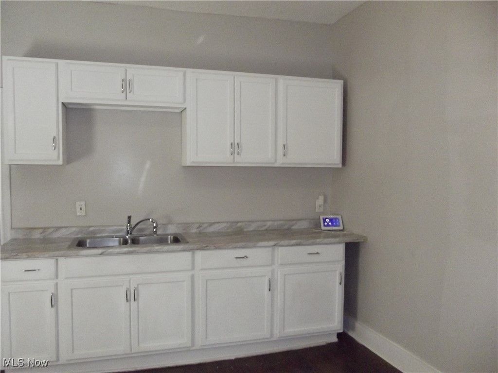 Photo of 2624 E 112th Street #Down, Cleveland, OH 44104 (MLS # 5181972)