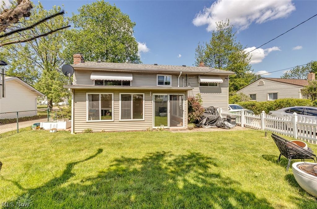 Photo of 5707 Vickie Lane, Bedford Heights, OH 44146 (MLS # 5224104)