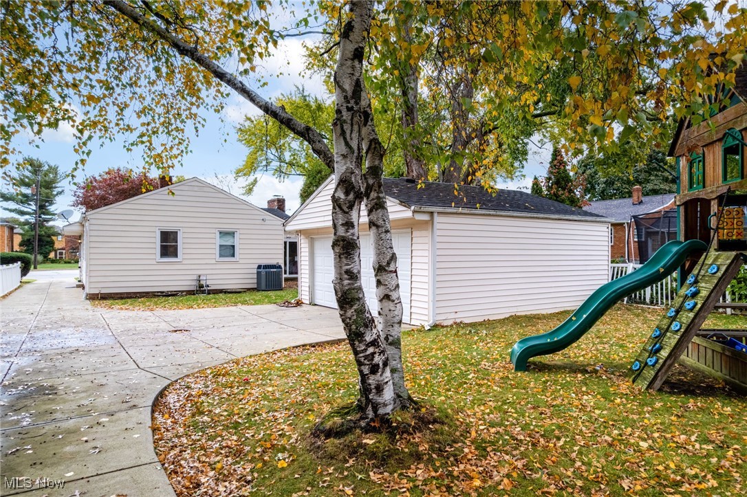 20147 Hilliard Boulevard