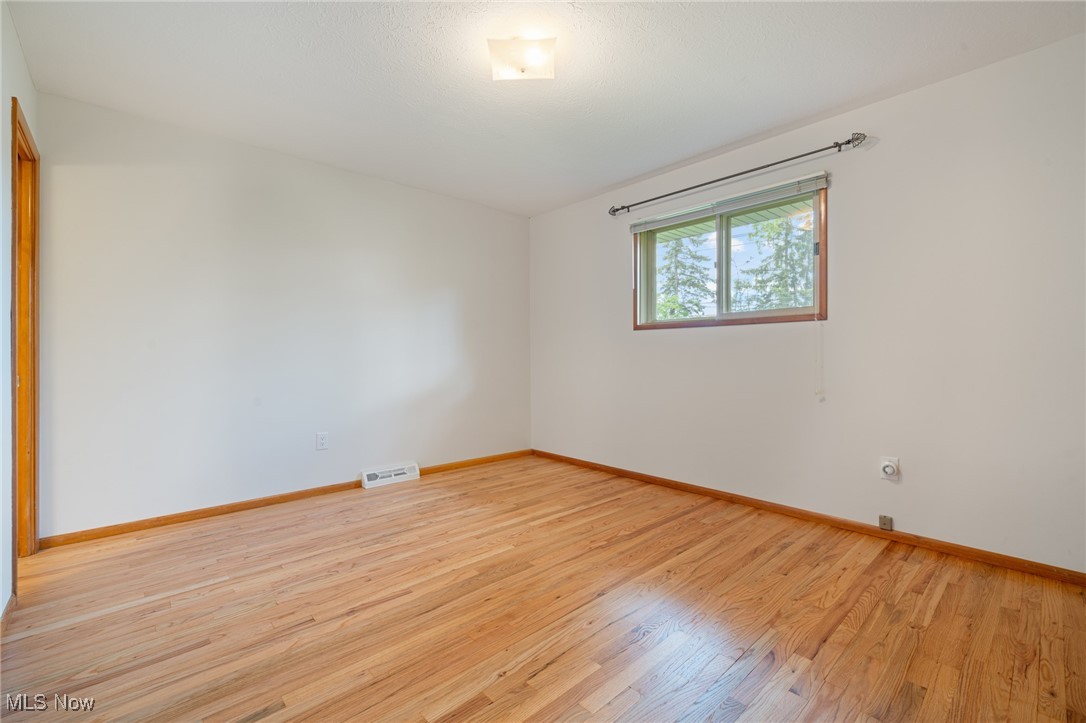 3104 Coventry Drive, Parma, Ohio image 23